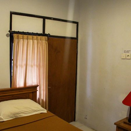 Nyoman Guesthouse Canggu Δωμάτιο φωτογραφία